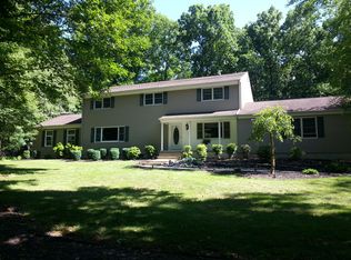 422 Farmer Rd, Bridgewater, NJ 08807