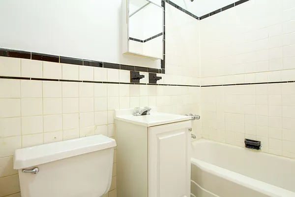 Rented by Highline Residential | media 12