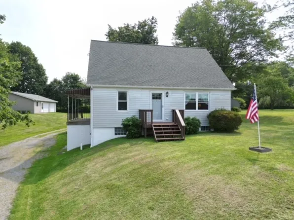 393 Freeport Rd, Butler, PA 16002