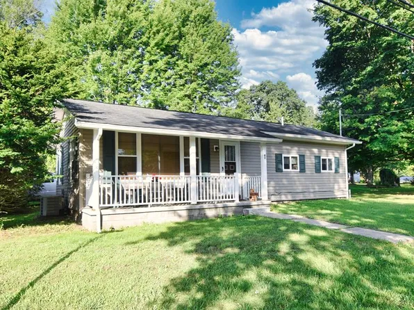 43 Madison St, Franklin, PA 16323