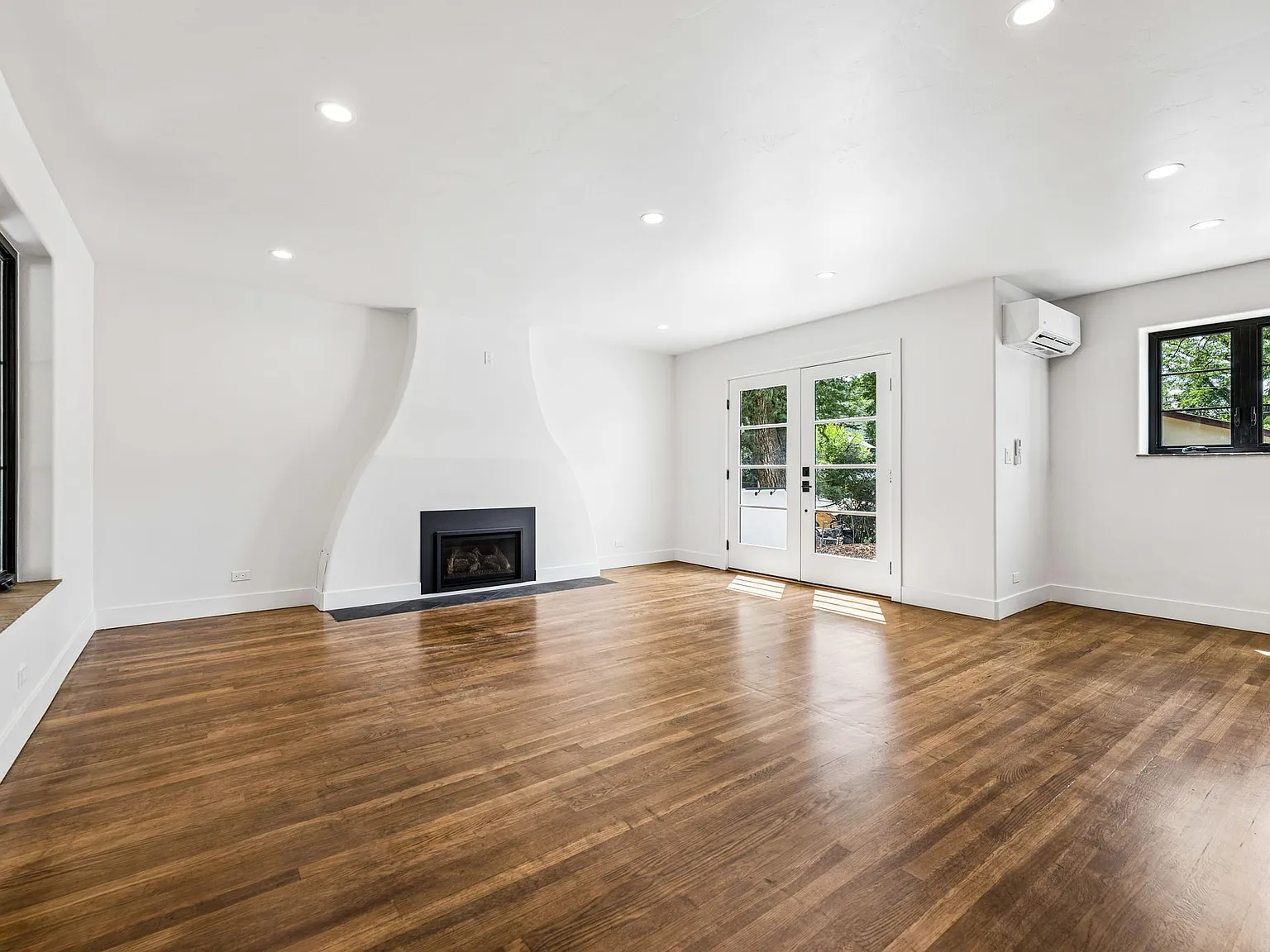 3 bed, 1455 sqft, $4,500 — Photo 2