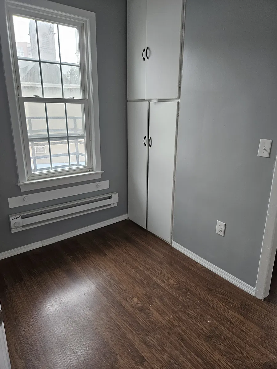 Building Photo - 161 New St #3