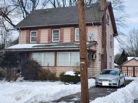 2nd image of 754 McLaughlin Pl