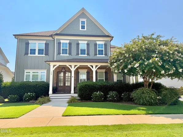 108 Split Trunk Path, Holly Springs, NC 27540