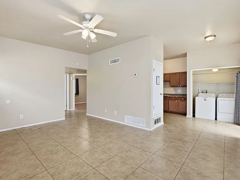 213 W Virginia St — Photo 7
