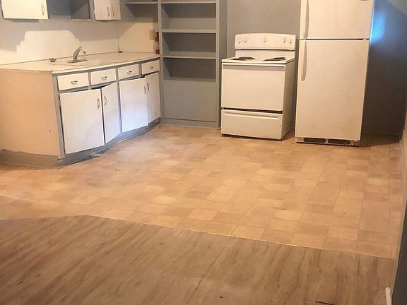 2nd image of 602 Henry St #1