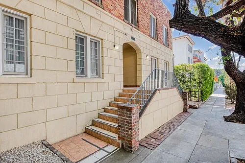 Gordon Street Apartments Photo 1
