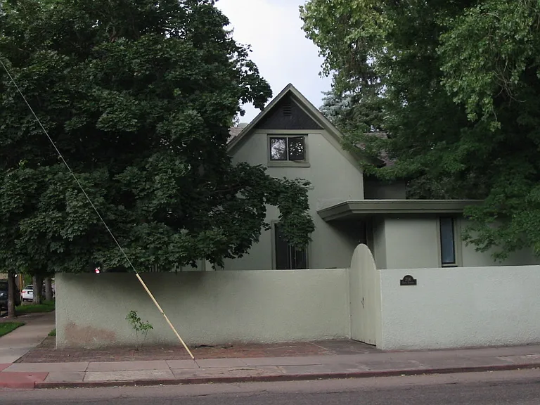 1206 E Cedar Ave — Photo 22