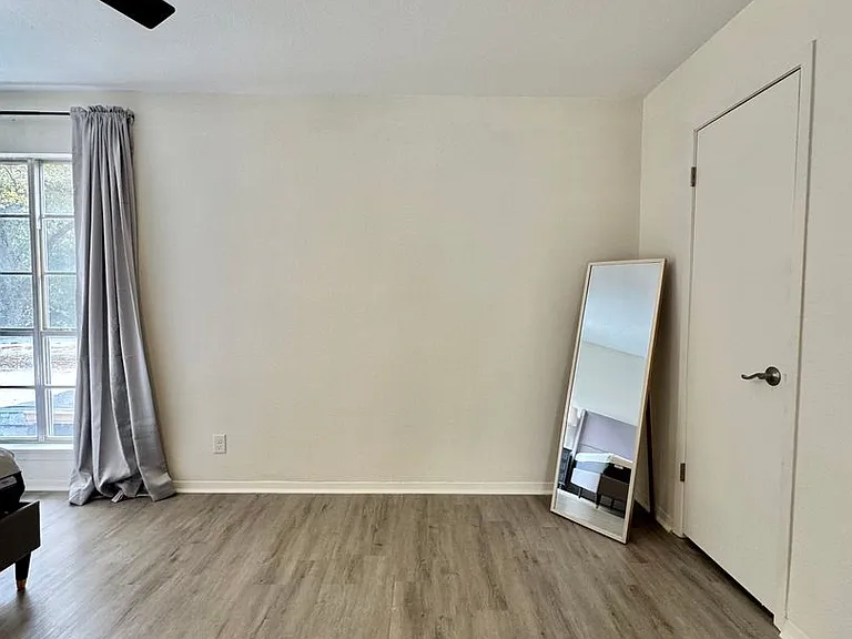 2408 Lindenwood Dr — Photo 25