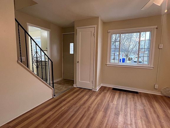 4th image of 331 Leonard Rd