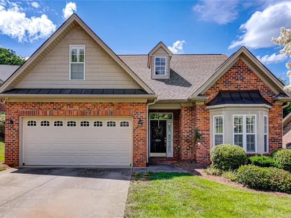 2620 Belwick Village Dr, Winston Salem, NC 27106