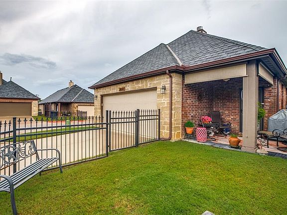 4th image of 8645 Gracewood Dr