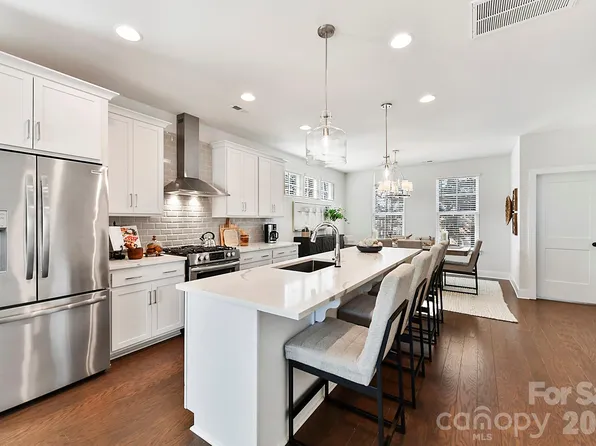 212 Wesser St, Davidson, NC 28036