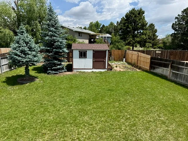 4039 Cooke Dr — Photo 2