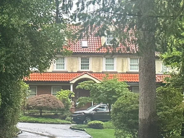 239 Mountain Rd, Englewood, NJ 07631