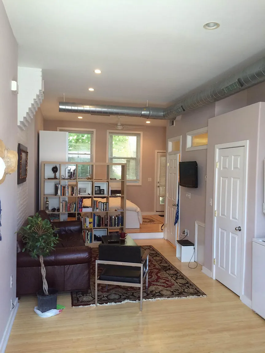 1516 Catharine St APT 4 photo 1