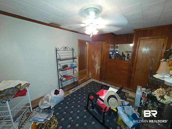 3rd image of 2357 Howell Ave
