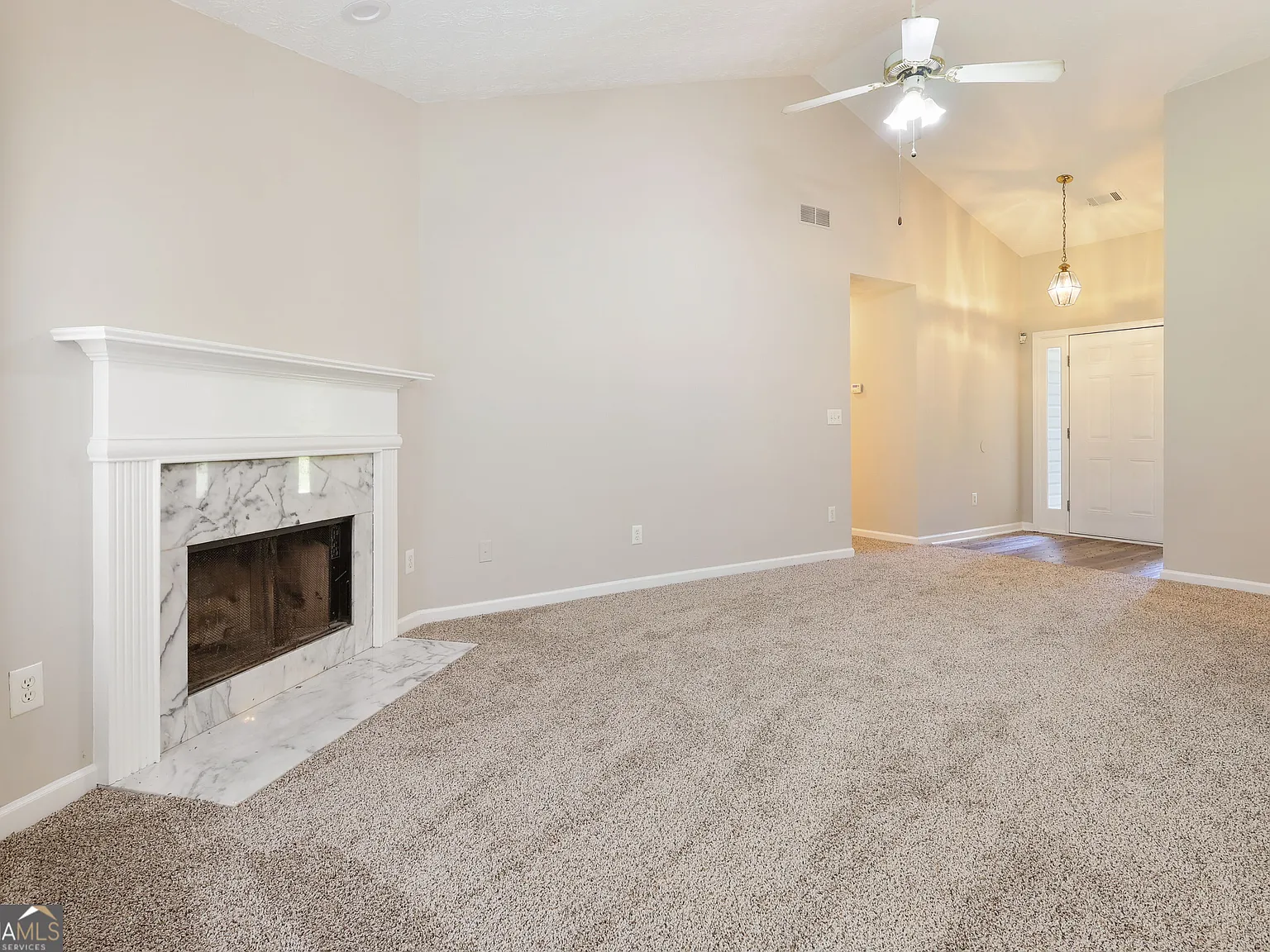 3 bed, 2.0 bath, 1636 sqft, $1,700 — Photo 4