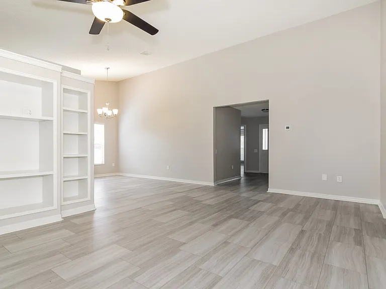 26808 Haverhill Dr — Photo 4