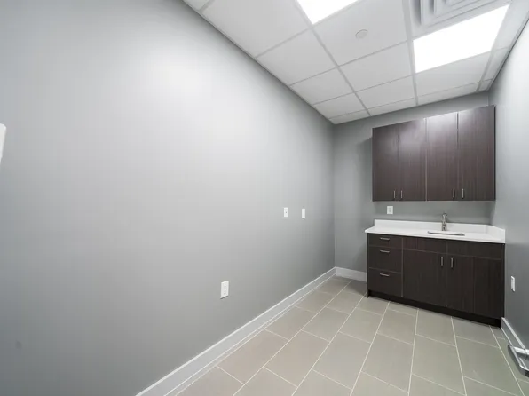 845 Newark Avenue image 20 of 38