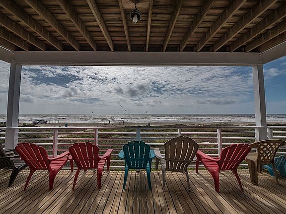 5th image of 16625 Jamaica Beach Rd