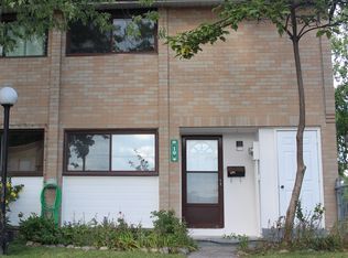 10 Fleetwood Cres #10, Brampton, ON L6T 2E5