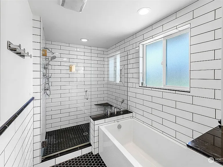 6280 W Shore Rd — Photo 17