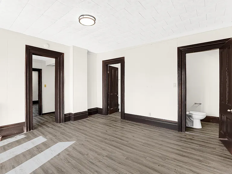 201 N Hickory St #1 — Photo 3