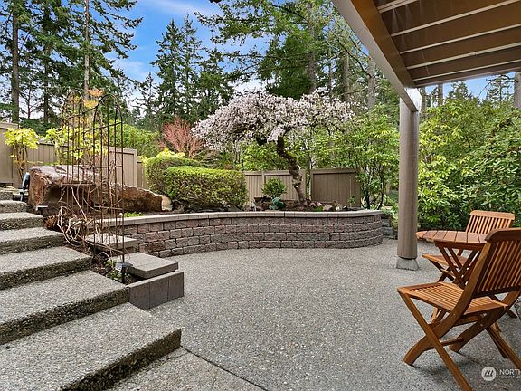 3rd image of 140 168th Avenue NE