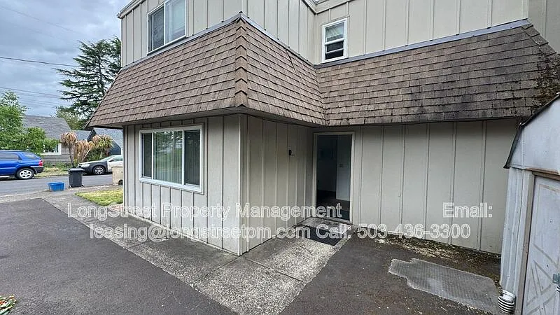 Building Photo - 1310 NW Fillmore Ave
