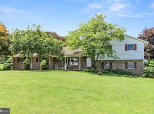 58 Ridge St, Fleetwood, PA 19522