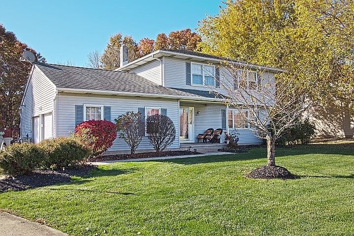 1st image of 1071 Hughes Dr