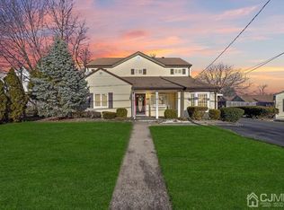 27 Stony Rd W, Edison, NJ 08817