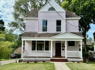 1622 2nd St, Peru, IL 61354