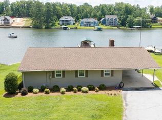206 Larry Dr, Greenwood, SC 29649