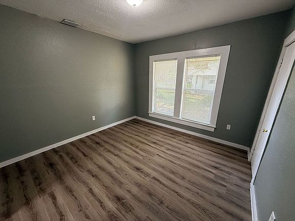 5th image of 1155 E Church St