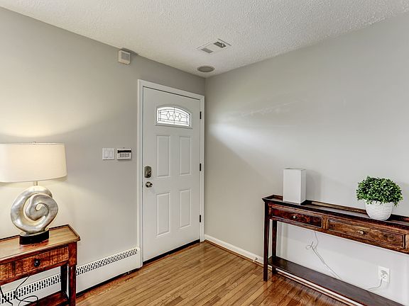 2nd image of 4437 Village Dr
