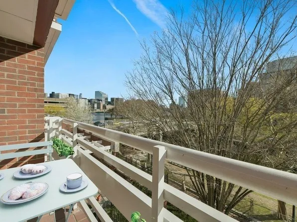 6 Canal Park APT 307, Cambridge, MA 02141
