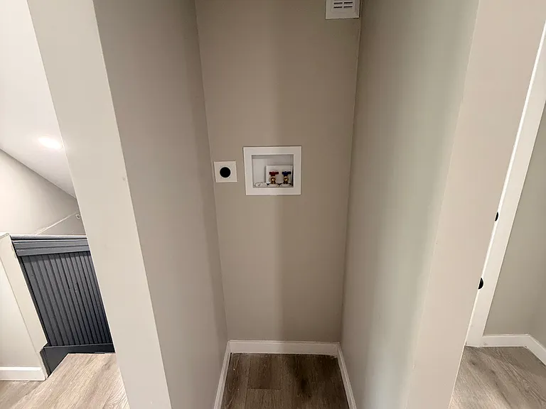 579 Woodward Ave #3 — Photo 6