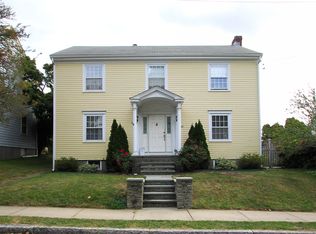 19 Almy St, Newport, RI 02840
