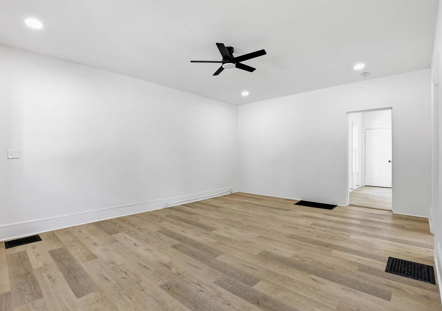 840 Jackson Street — Photo 3