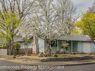 1320 Candlelight Dr, Eugene, OR