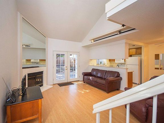 2nd image of 301 Canterbury Ave