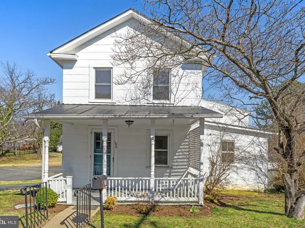 150 S 20th St, Purcellville, VA 20132