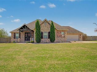 401 Eagle Ridge Dr, Farmington, AR 72730