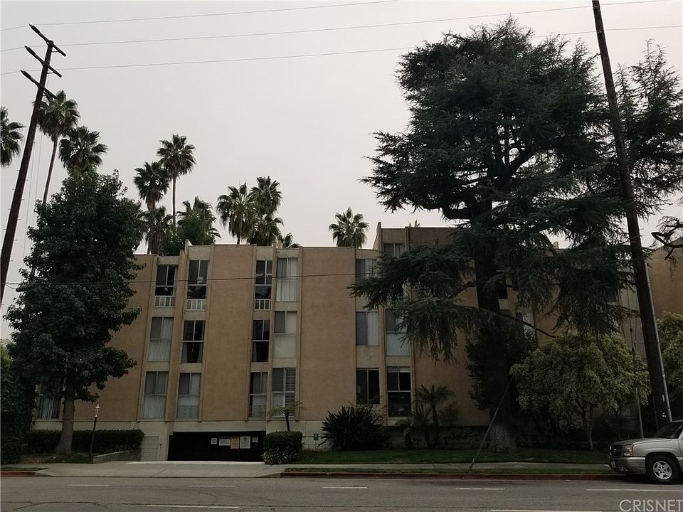 1st image of 14402 Chandler Blvd #305