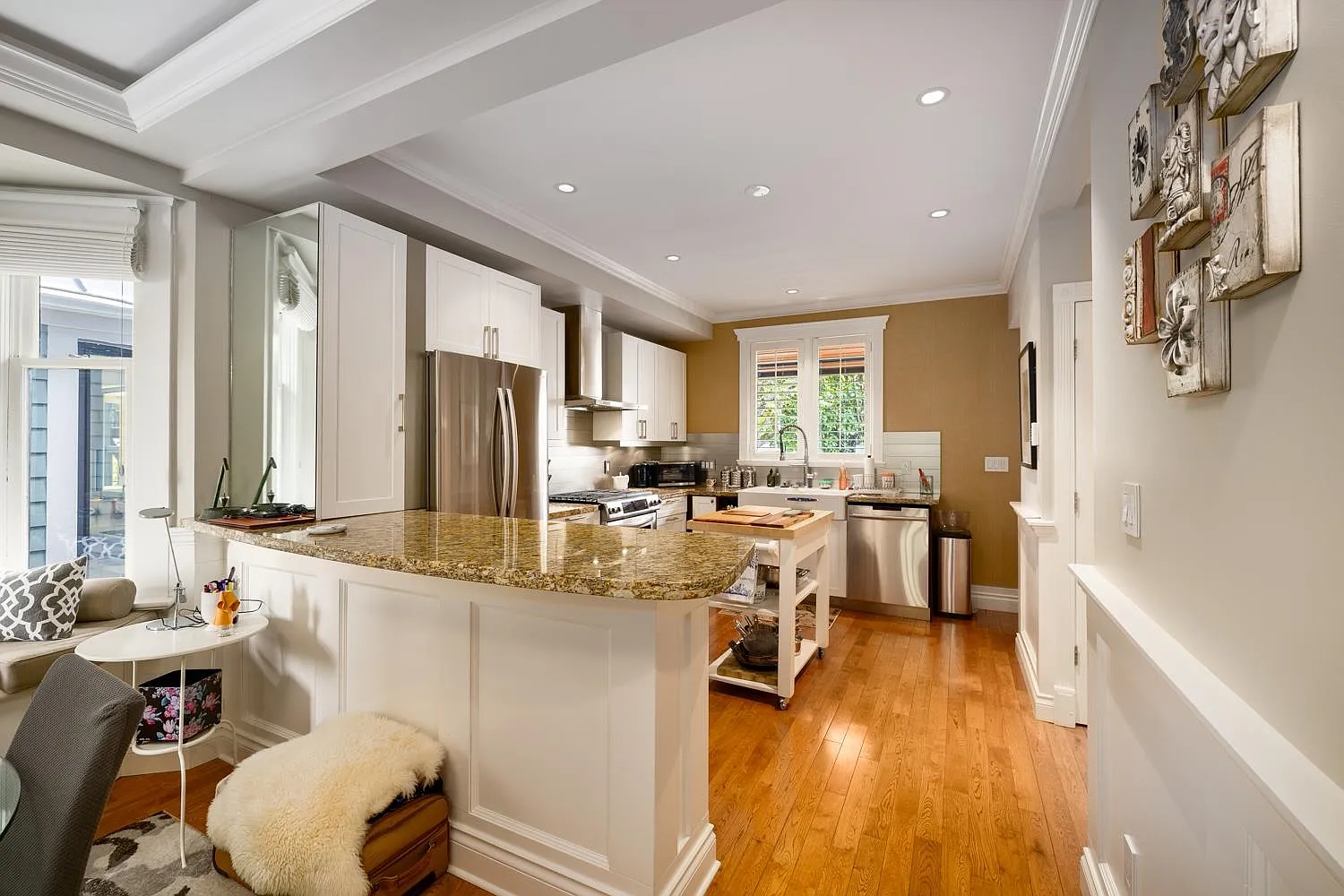 1 bed, 1100 sqft, $4,500 — Photo 4