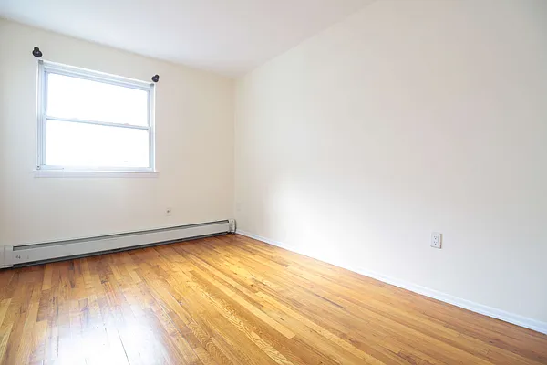 Rented by Compass | media 7