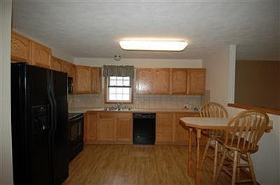 4th image of 1023 Willow Ave
