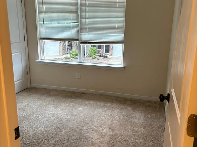 5008 Spring Arbor Ln — Photo 19